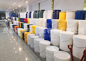 嗯啊嘿咻日韩欧美吉安容器一楼涂料桶、机油桶展区